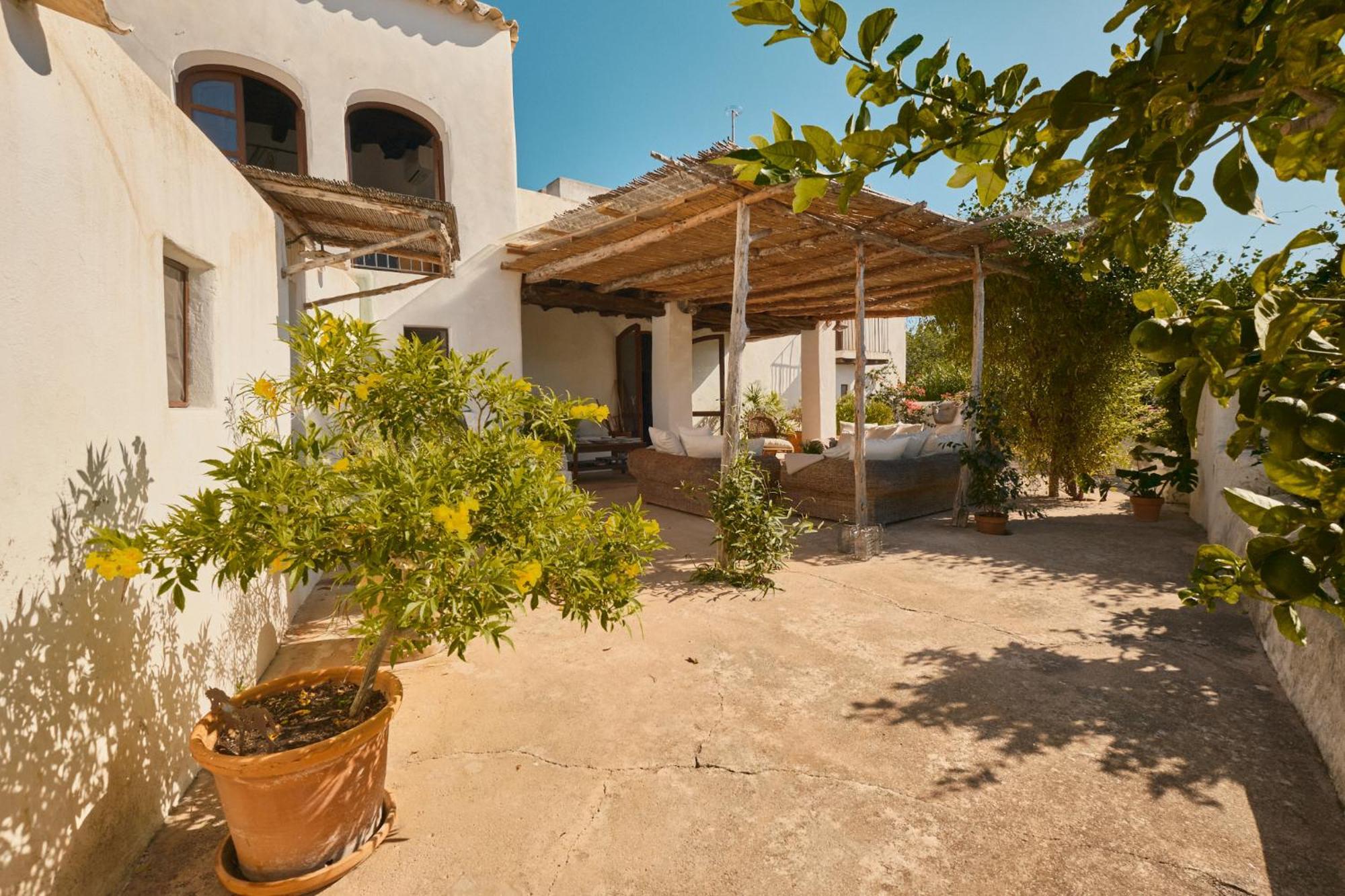 Hotel The Guardian House à Santa Gertrudis  Extérieur photo